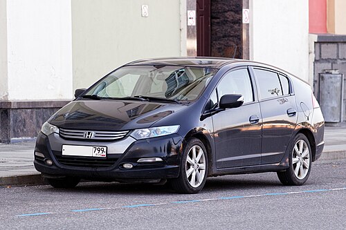 Honda Insight for hire in Sri Lanka