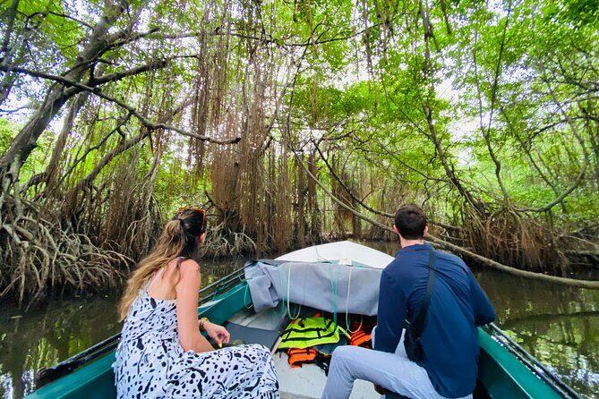 Boating experience with Roveo Tours